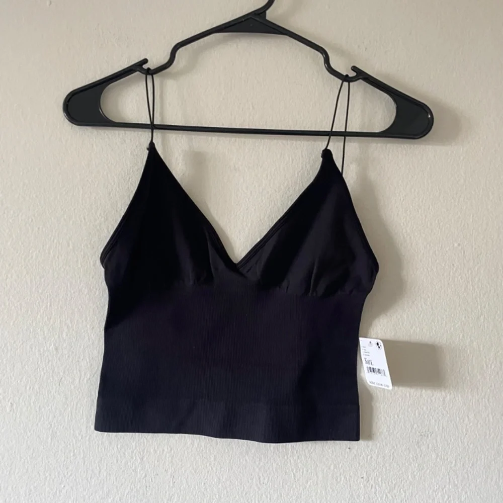 Free people Top Tanks black Size M/L NWT - Picture 6 of 7